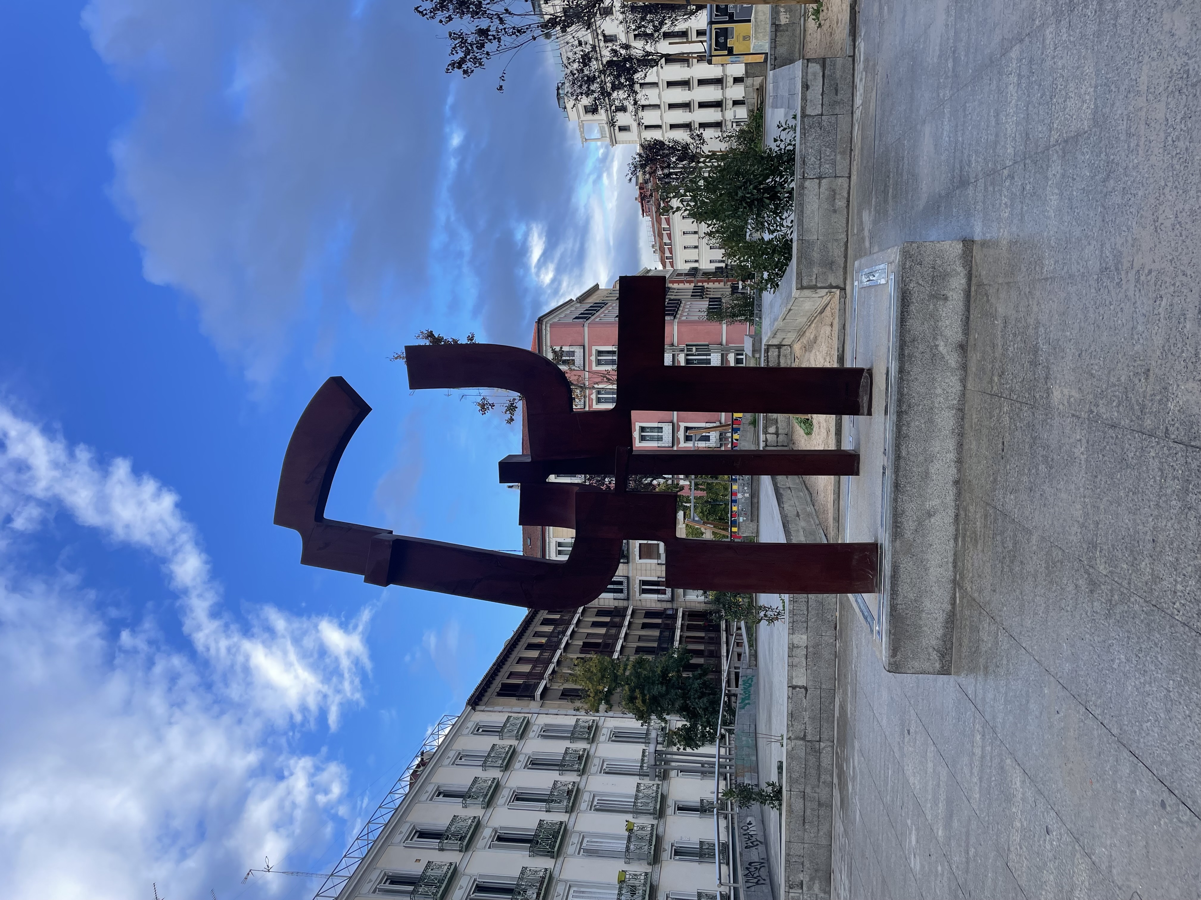 New sculpture in Madrid by Carlos Albert